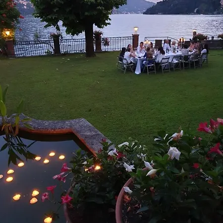 Bed & Breakfast Private Lakeside Luxury Villa
