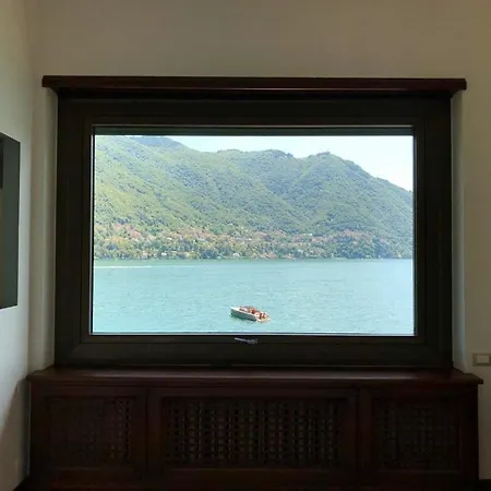 Private Lakeside Luxury Villa Nocleg ze śniadaniem