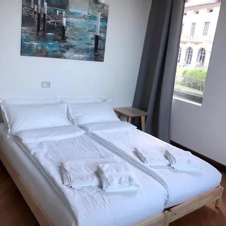 Private Lakeside Luxury Villa * Moltrasio